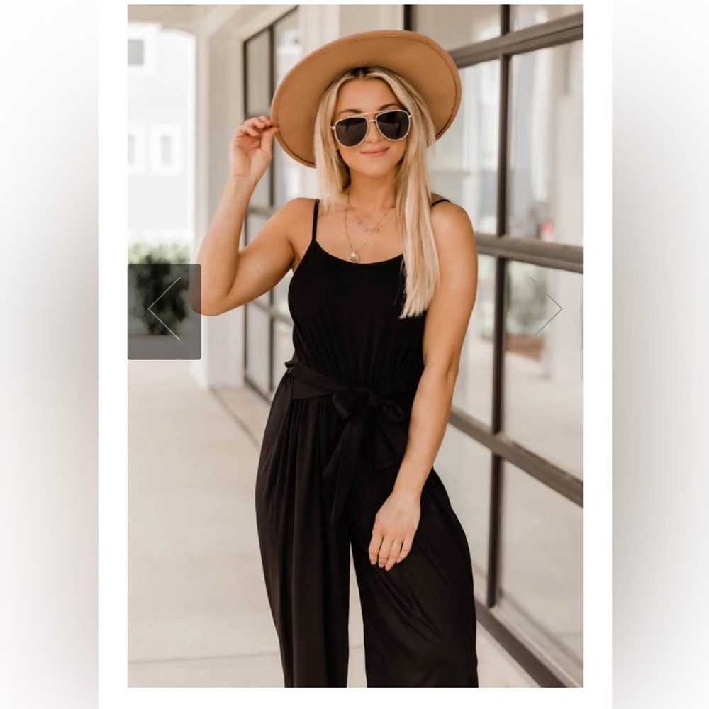 Pink lily black tie waist romper size medium